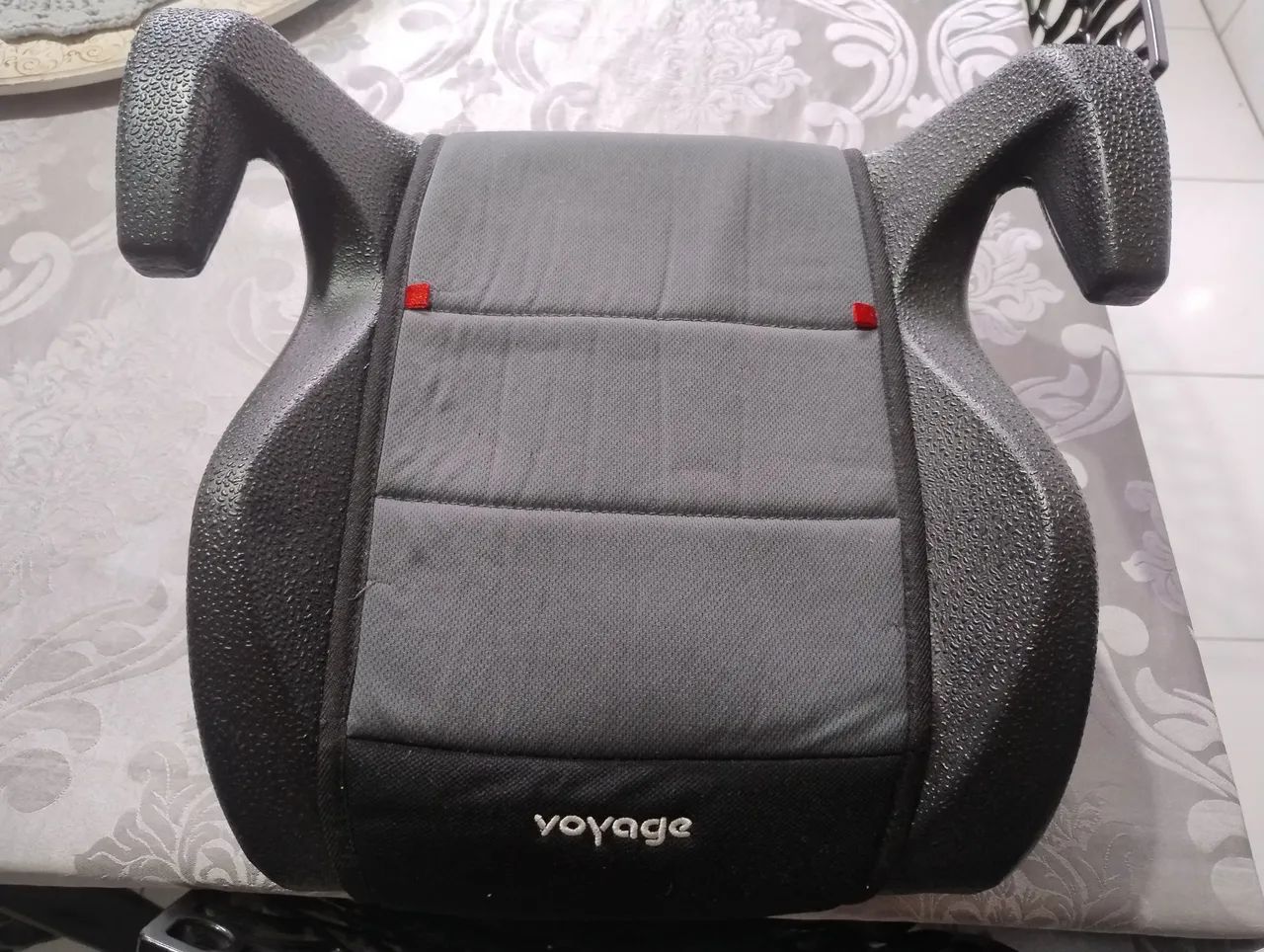 Assento de elevação para veículo - booster Eleva Voyage 