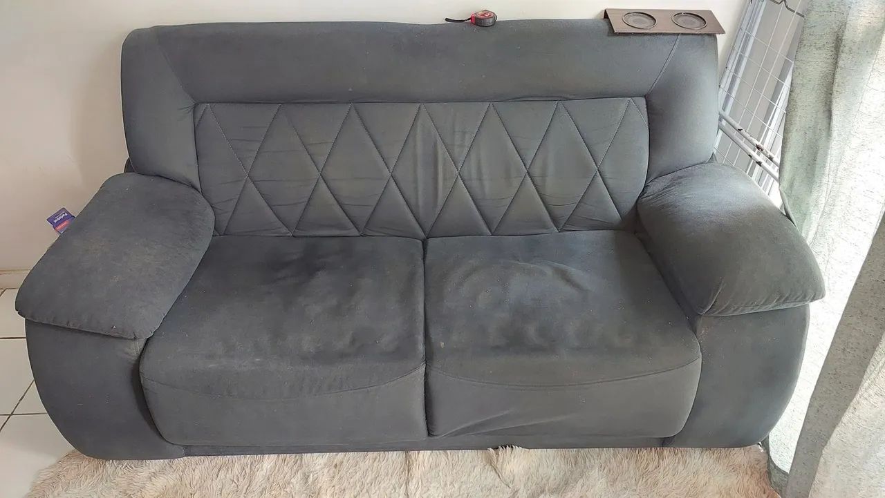 Sofá 3 lugares - Tecido Suede