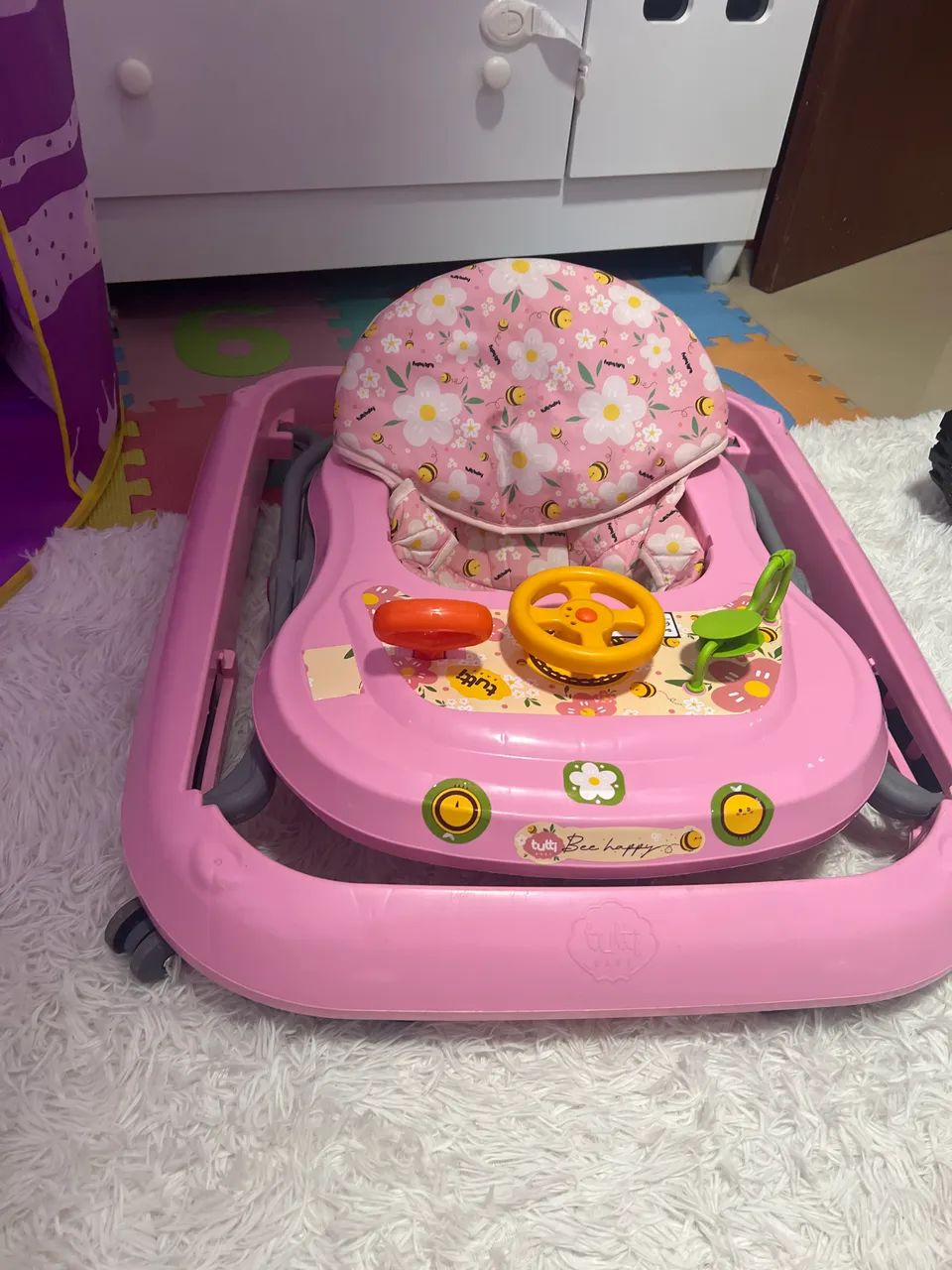 Andajar menina 