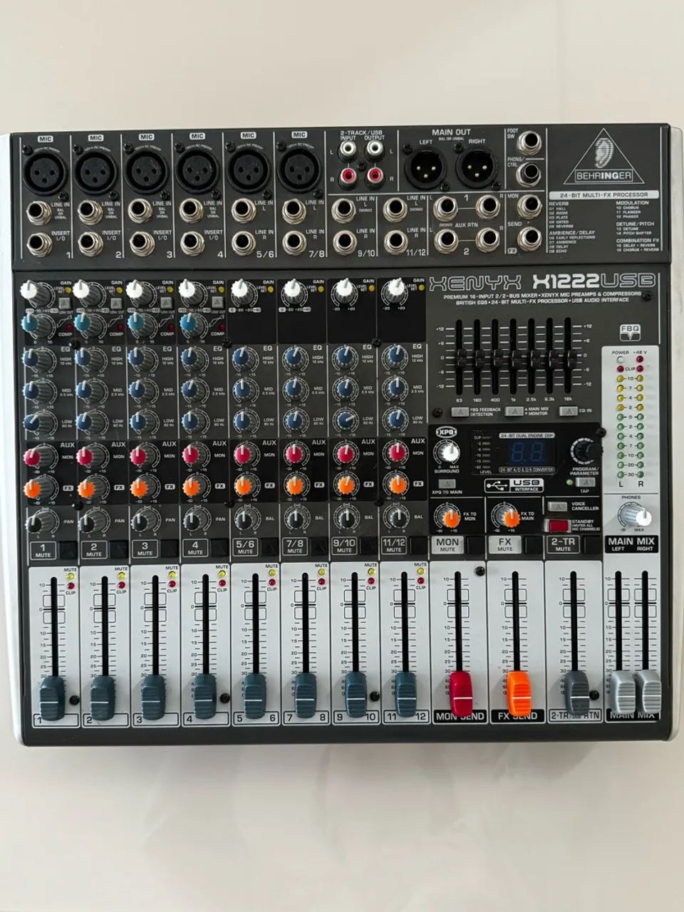 Mesa de Som Behringer Xenyx X1222USB - Foto 5