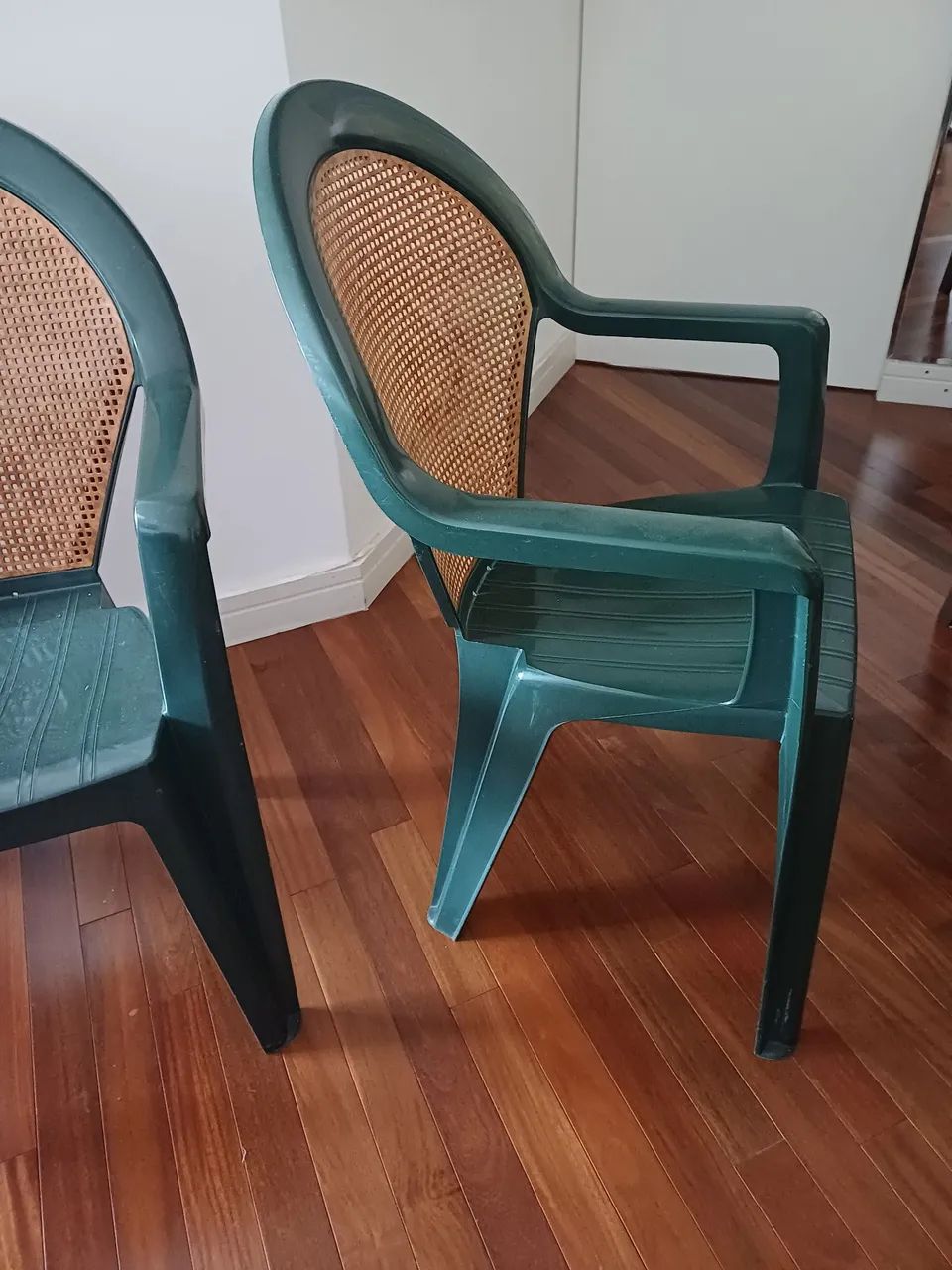 2 cadeiras plásticas  - Foto 3