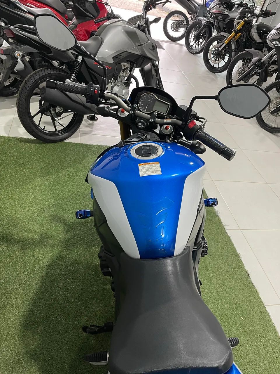 SUZUKI - GSR 750 ZA  - Foto 2