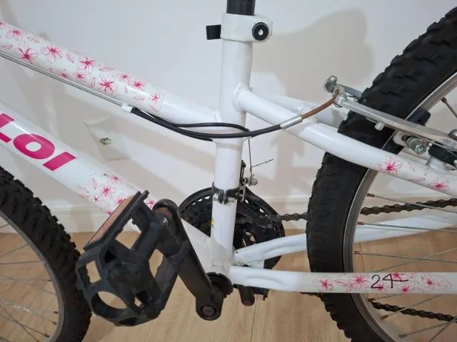 Bicicleta Caloi Ceci ARO 24