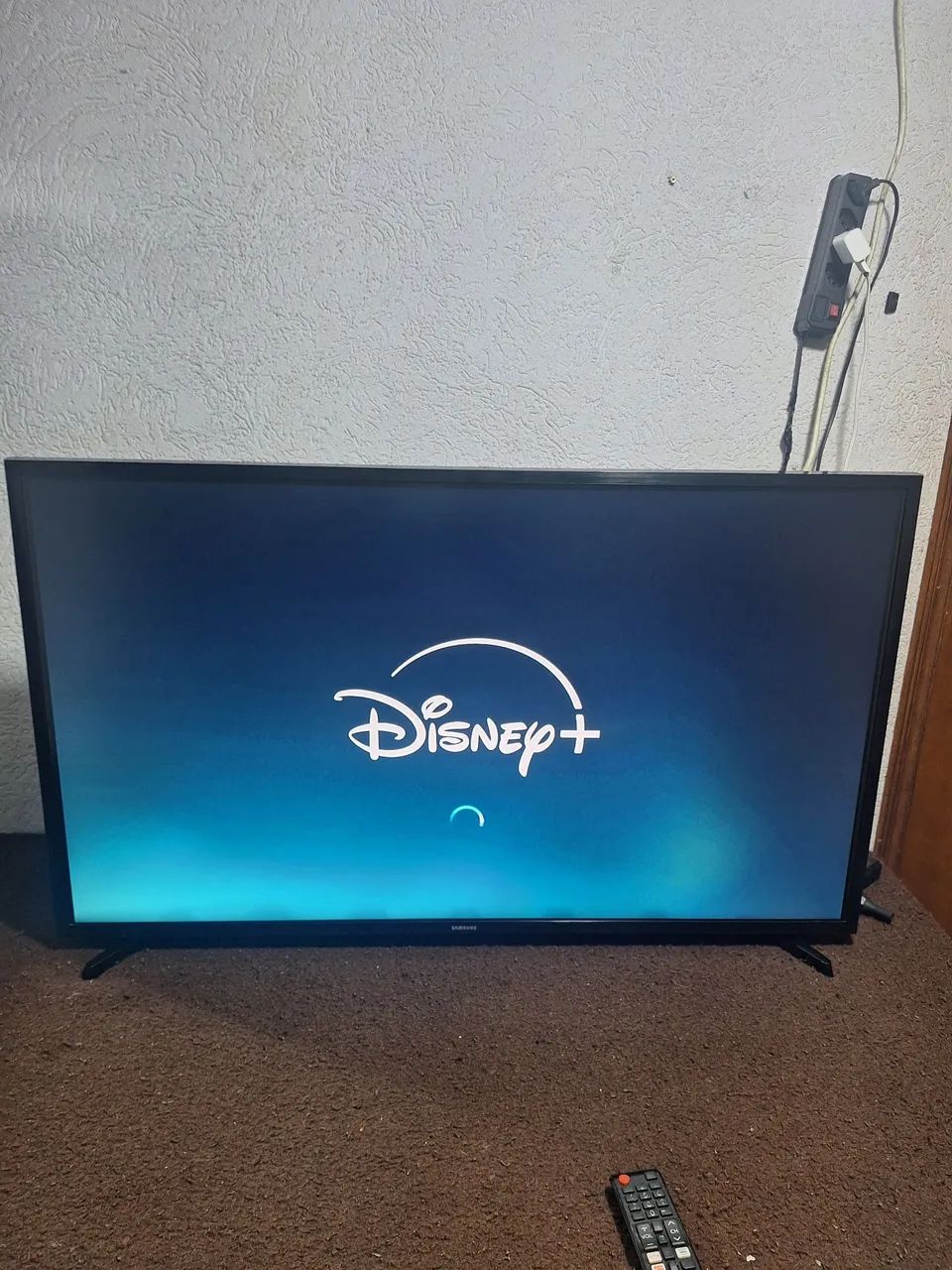 TV SMART SANSUNG TYZEM 43 POLEGADAS FUNCIONANDO PERFEITAMENTE SEM DETALHES ACEITO CARTÃO  - Foto 5
