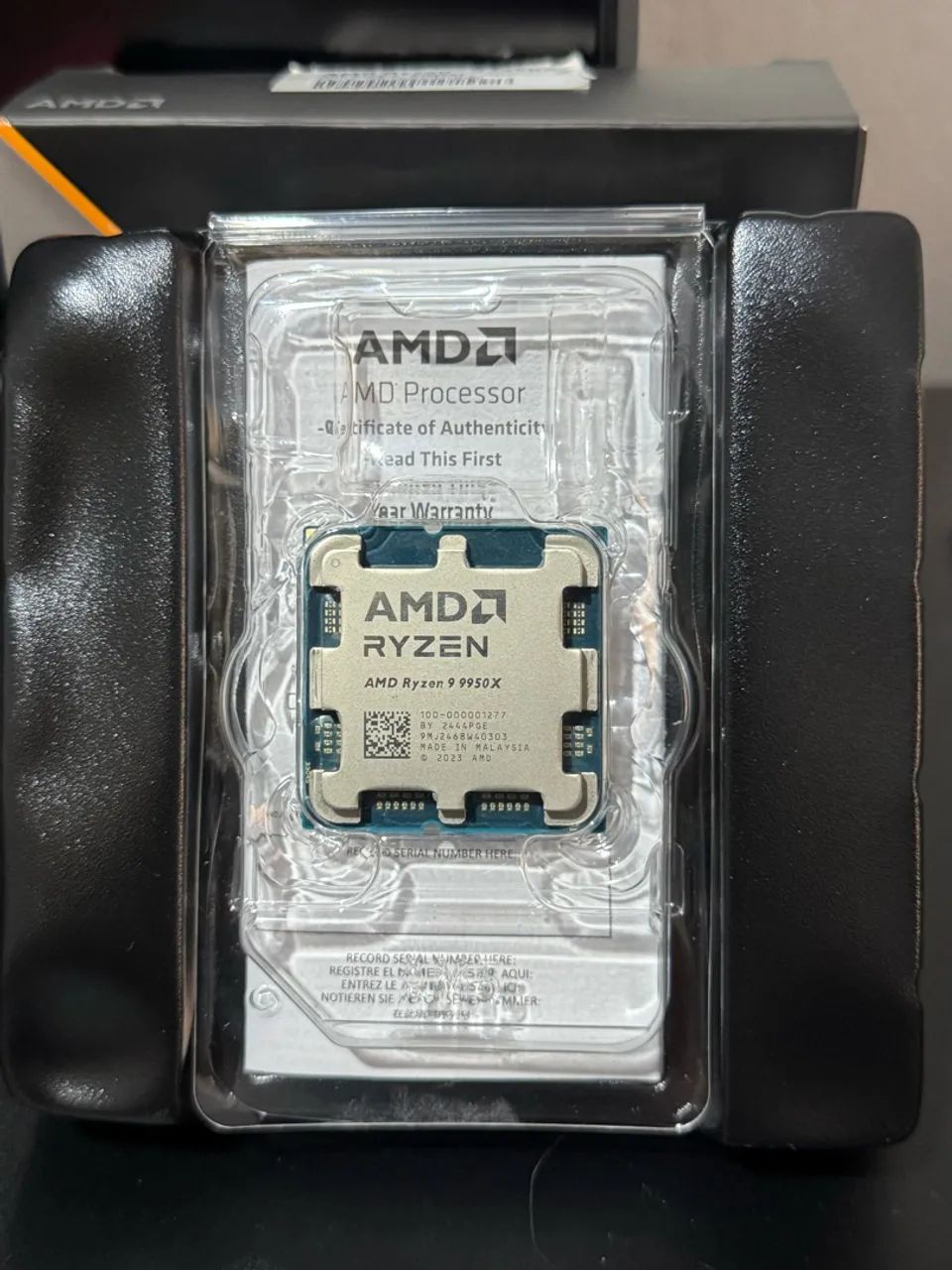 RYZEN 9 9950X - Foto 2