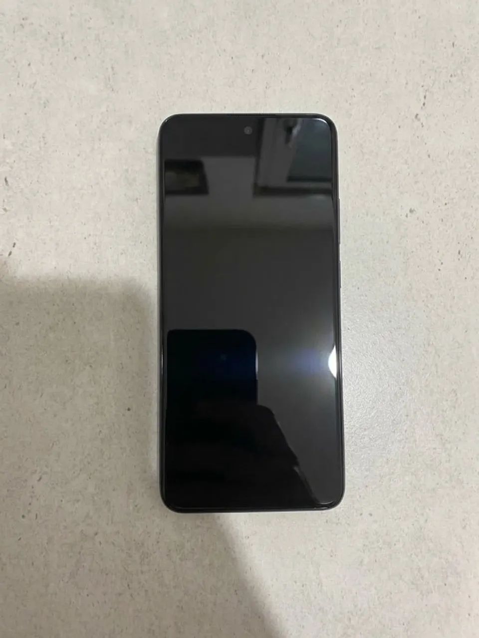 Motorola g35 com carregador e caixa 
