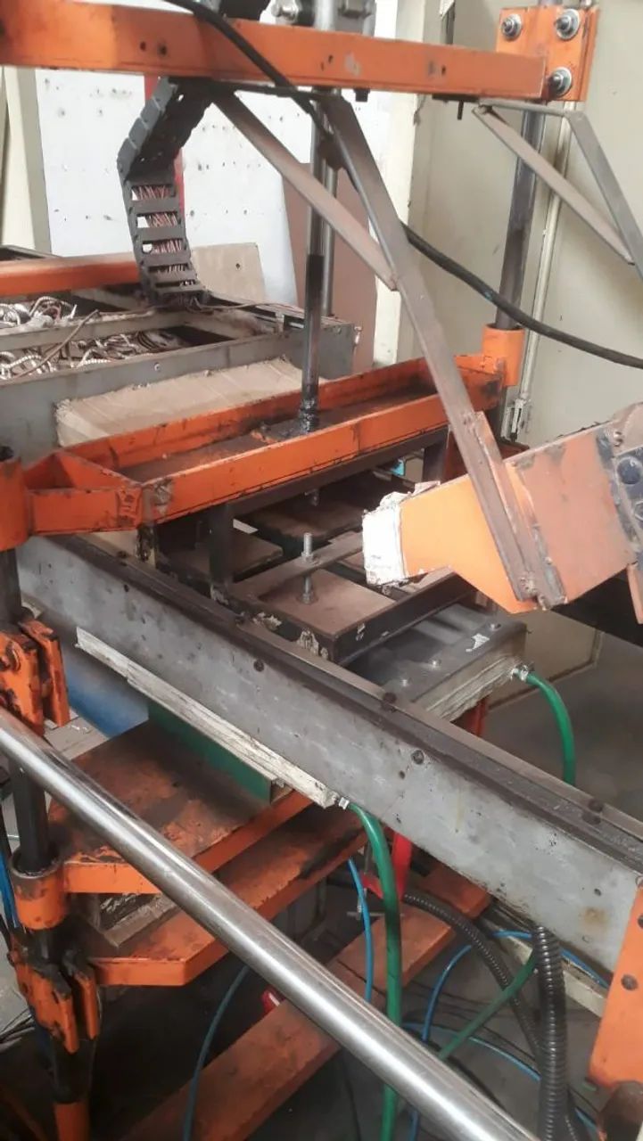 Maquina de vacuum forming automática  - Foto 4