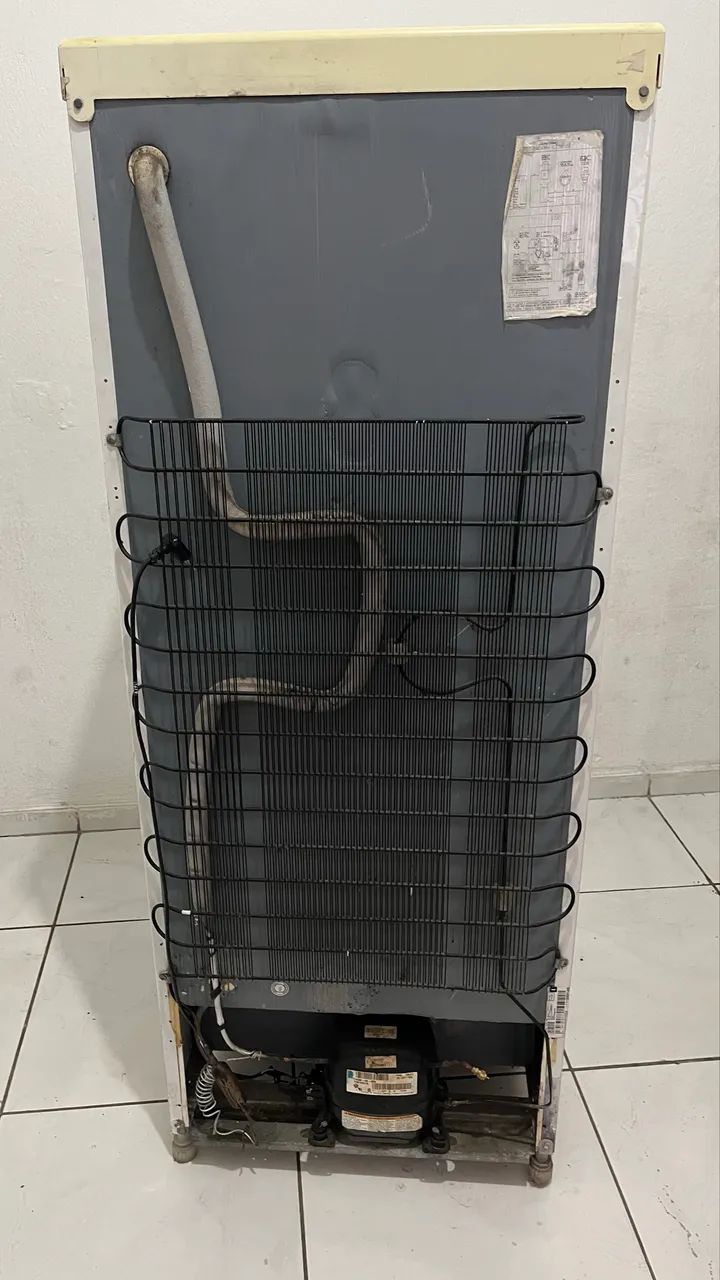 geladeira electrolux para concerto ou retirada de peças! - Foto 5