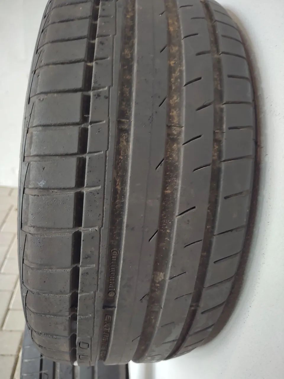 2 Pneus aro 17 215/50 Continental