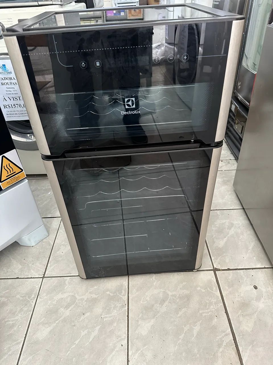 Adega climatizada duplex Electrolux  29 garrafas 127v NOVA