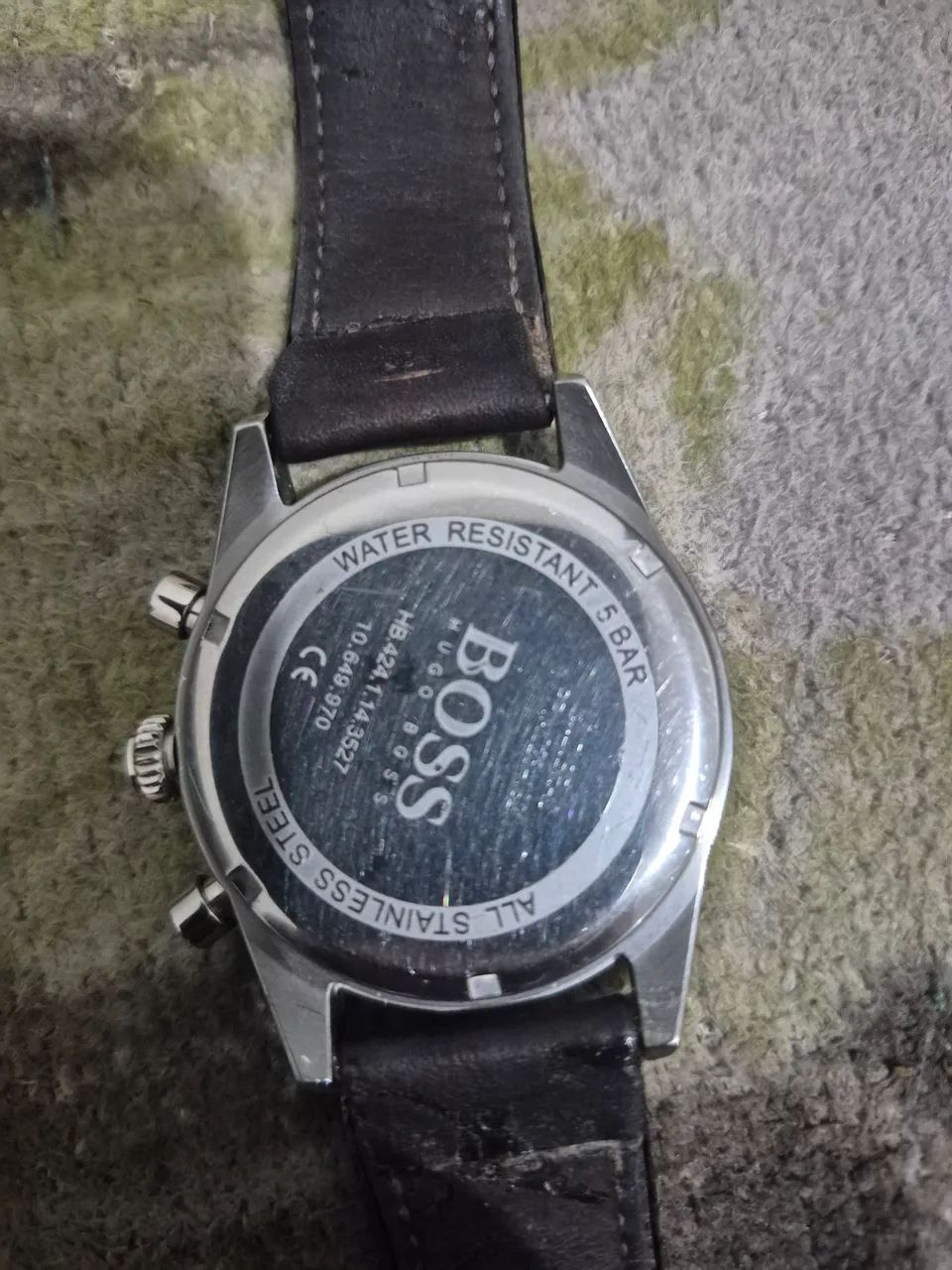 Relógio ugo boss pulseira de couro  - Foto 5