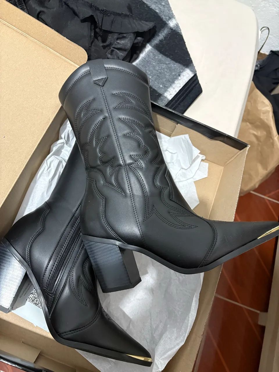 Bota feminina 37 - Foto 2