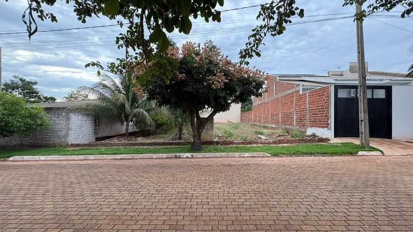 Terreno 450 m² em condomínio com acesso ao rio