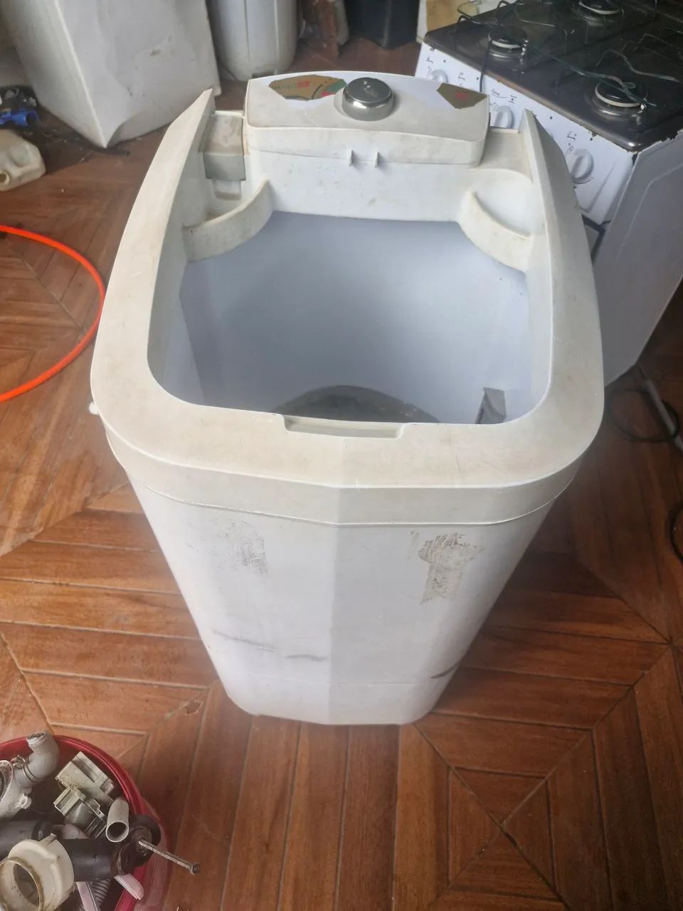 Tanquinho suggar 12kg esta sem tampa porem funciona perfeitamente retirada novo gama  - Foto 3