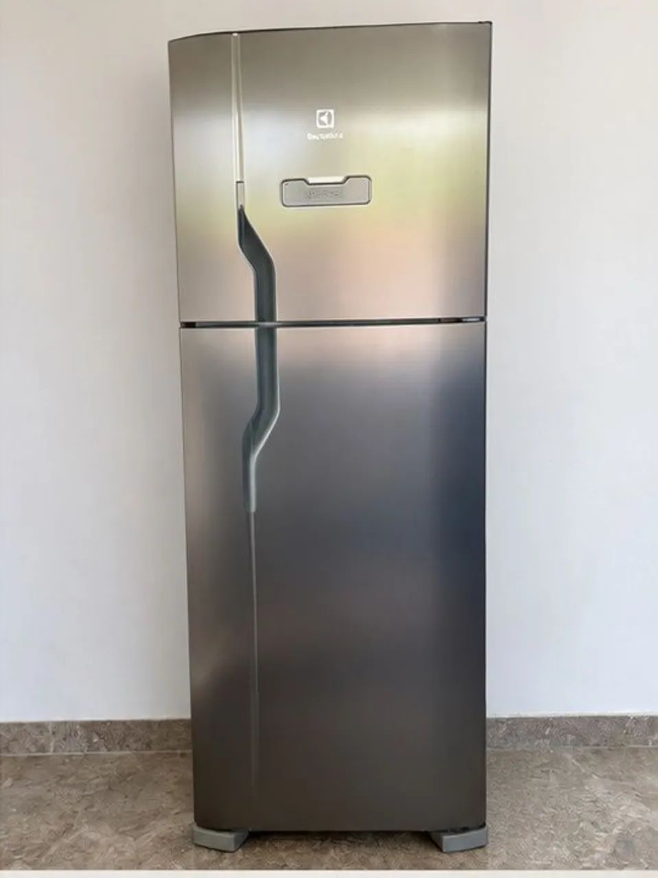 Vendo Geladeira Eletrolux em Ótimo Estado - Funcionando Perfeitamente! - Foto 4