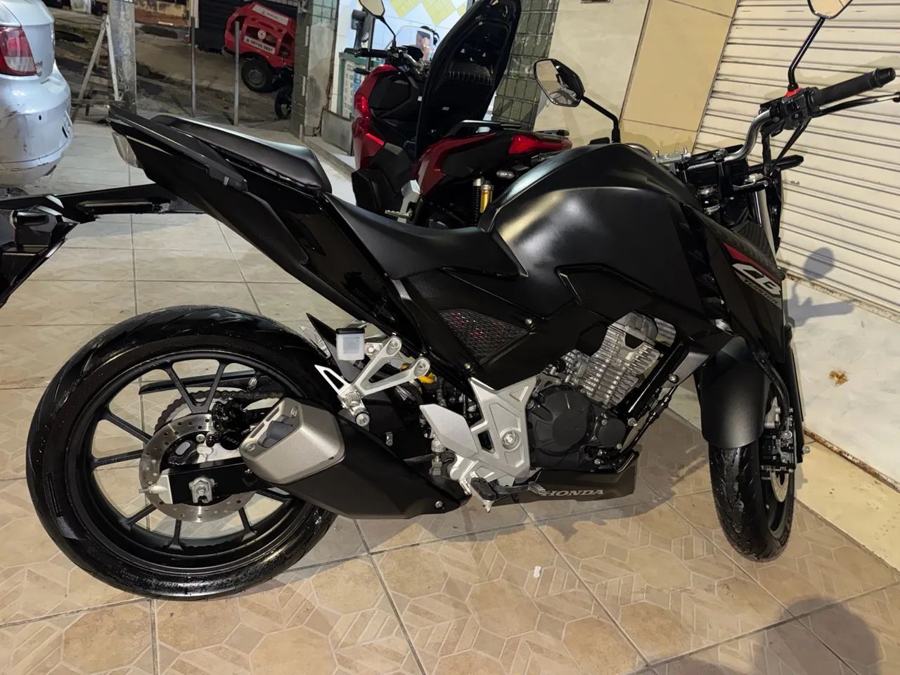 CB 300 - Foto 5