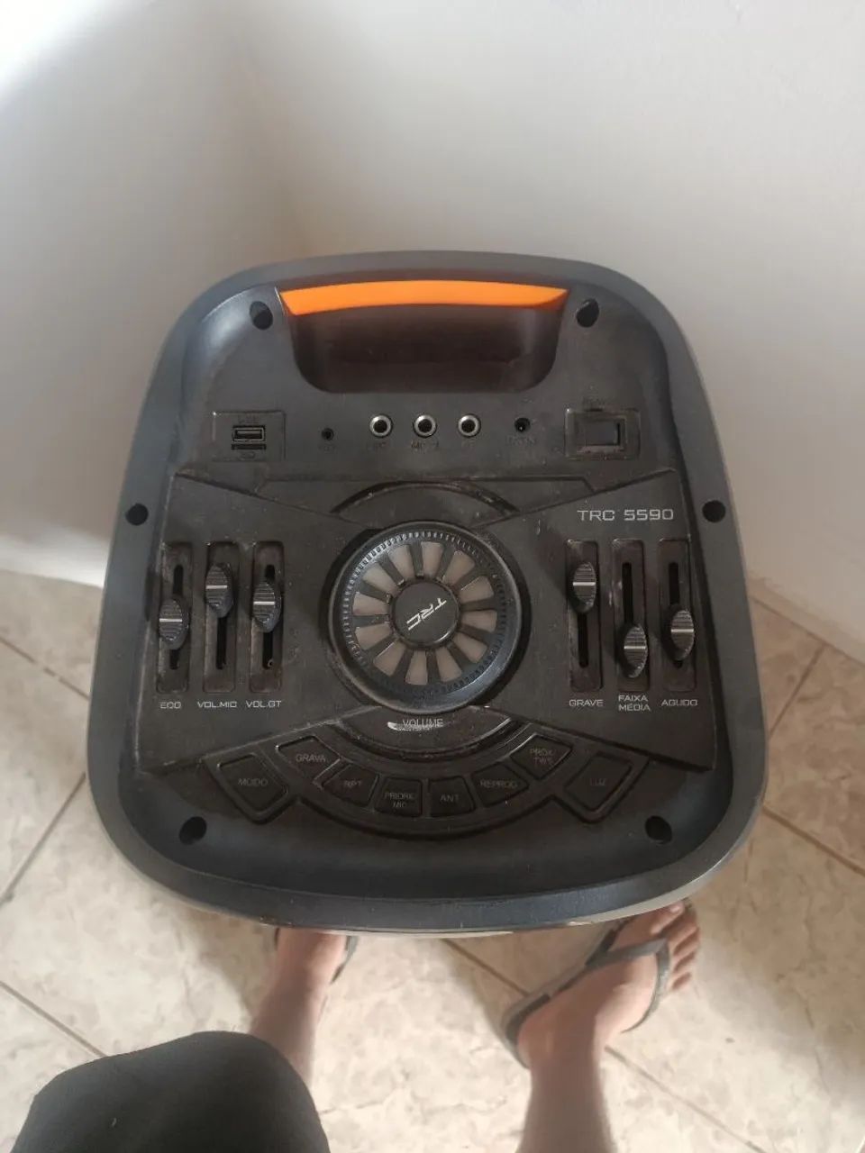Caixa e som TRC 5590