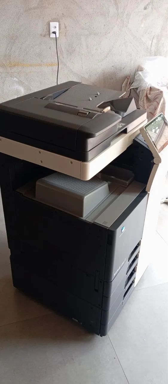 Multifuncional konica minolta c368 Vendo