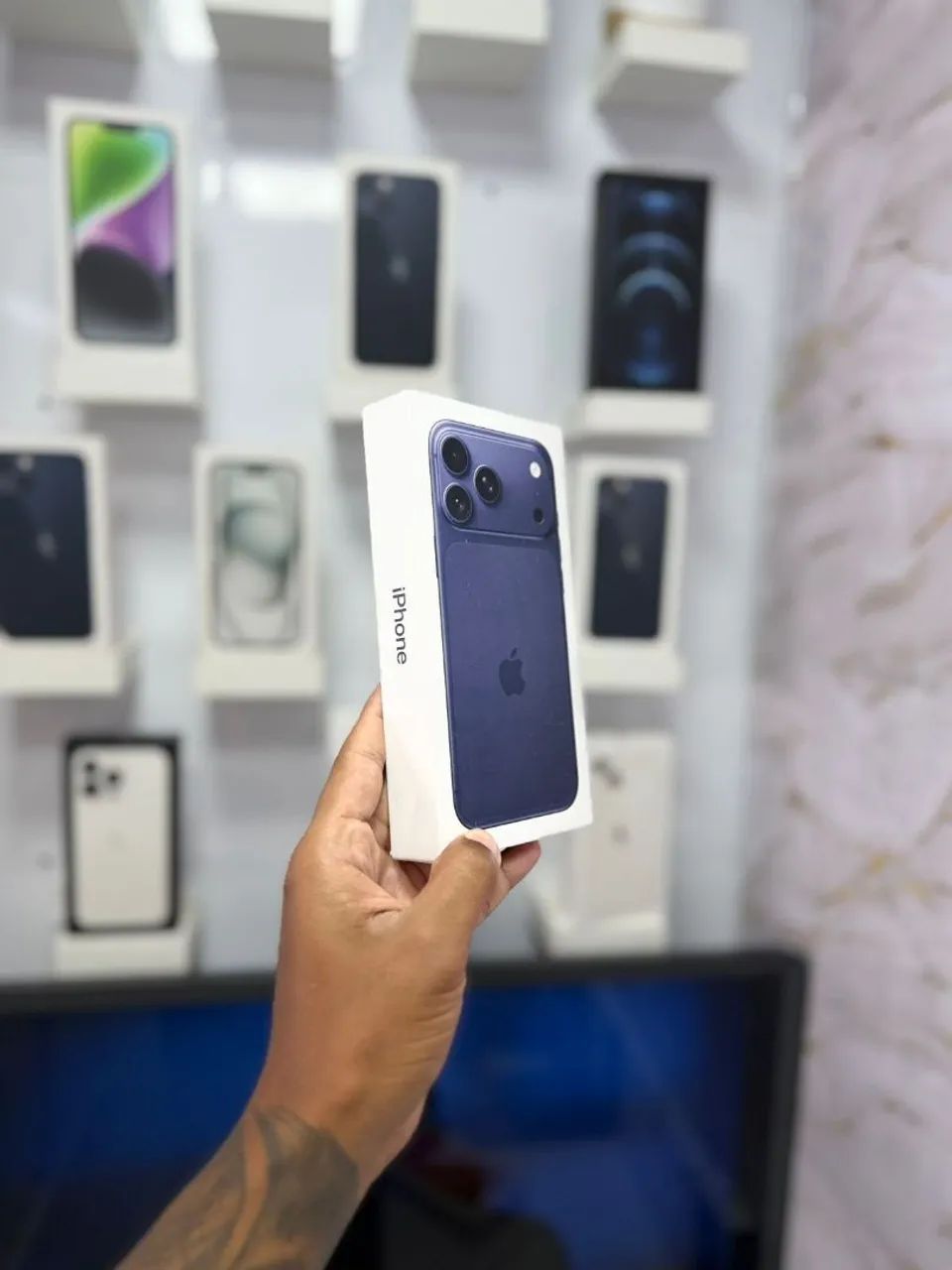 IPHONE 17 PRO MAX  256GB AZUL<br>R$ 8.599,00 TOP - Foto 3