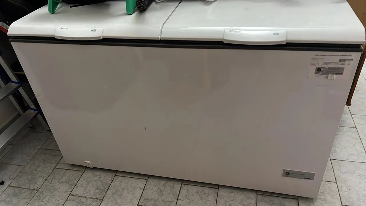 Vendo Freezer em ótimo estado de conservação 