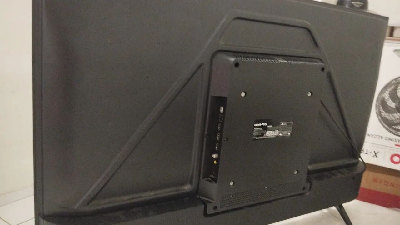 Televisão Semp com controle original  - Foto 3