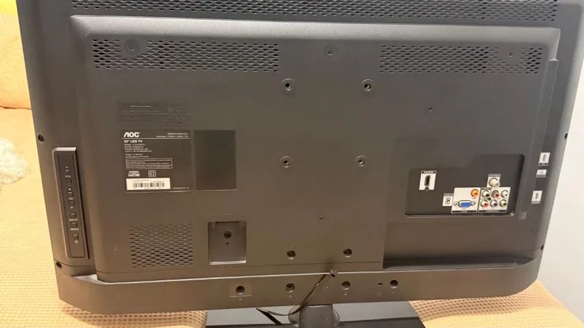 Televisão em excelente estado AOC 32 polegadas  com controle remoto original - Foto 2
