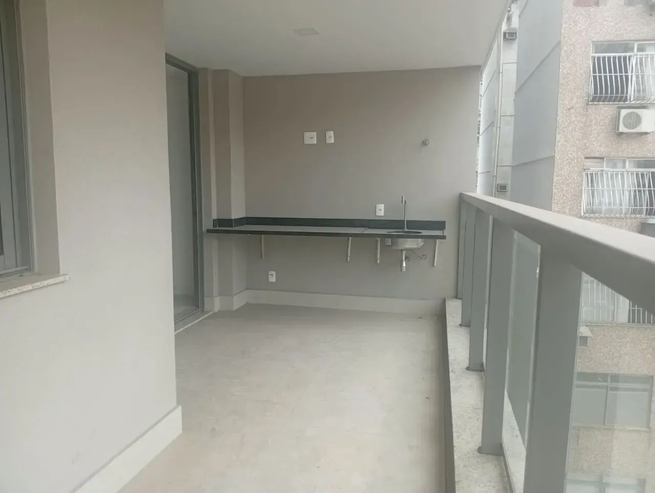 Apartamento à Venda no Ingá | Edifício Tarsila | 3 Quartos, 1 Suíte, Varanda Gourmet e 2 V - Foto 4