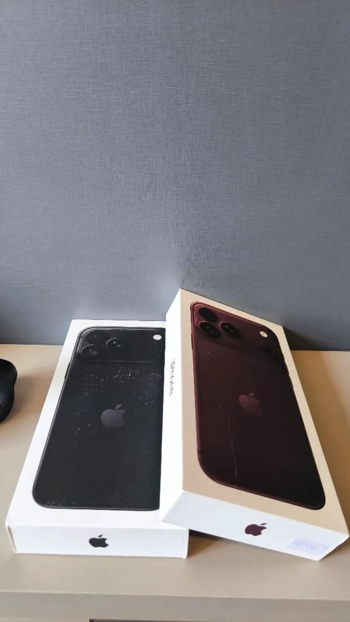 iPhone 18 pro Max 256 GB preto e roxo - Foto 2