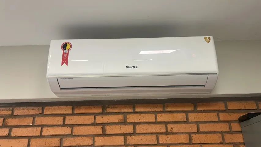 Ar-Condicionado 18.000 BTUs Quente e Frio