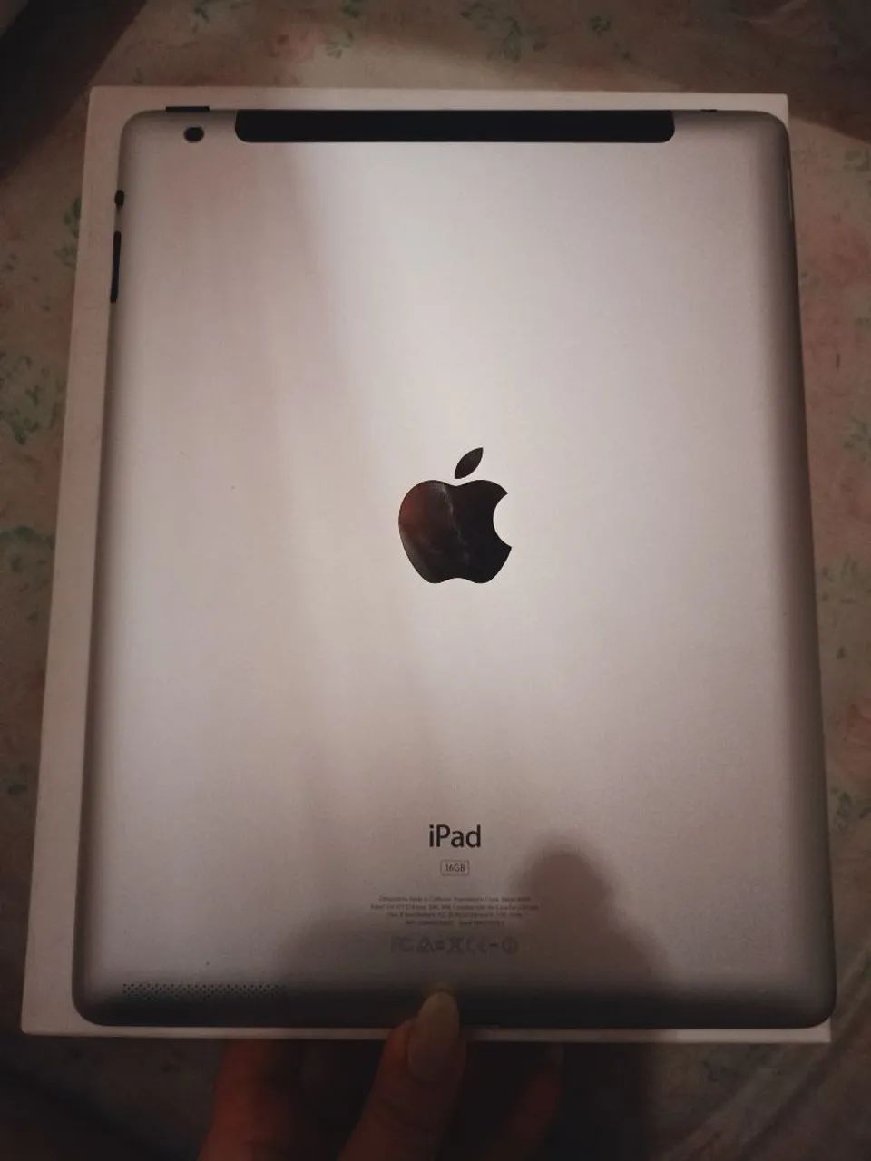 Dois iPhones+iPad 2 para retirada de peças 