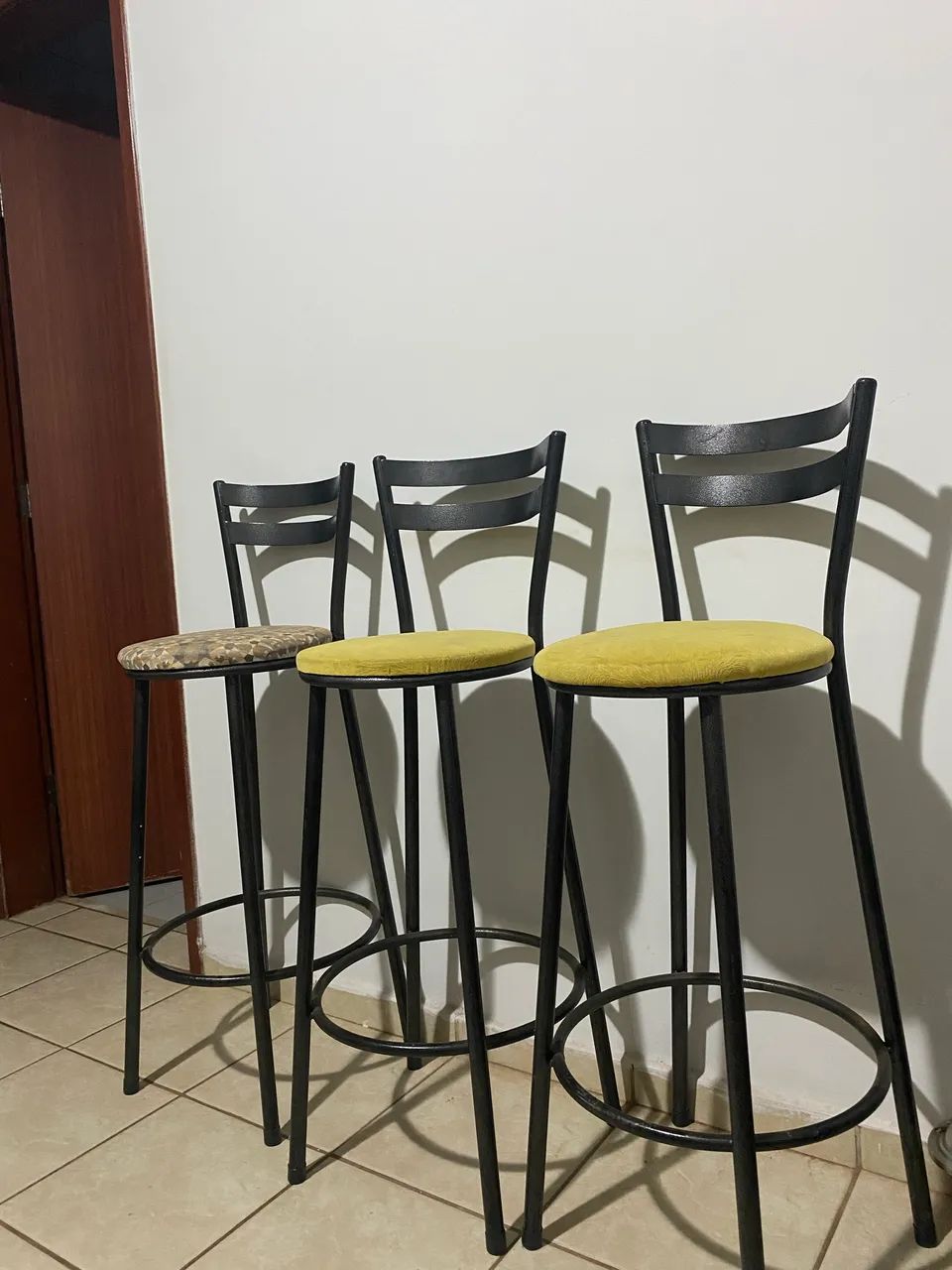 Quarteto de banquetas. - Foto 2