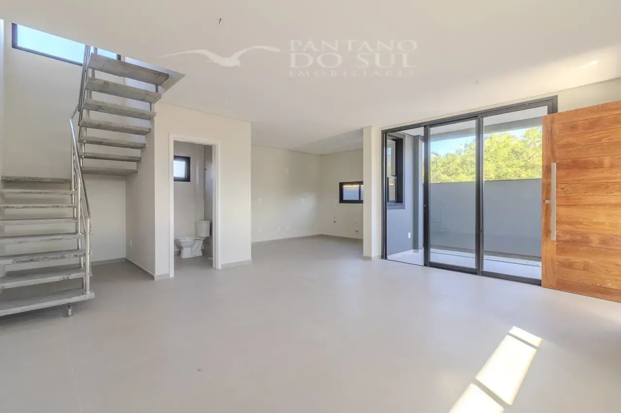 Casa com 02 dormitórios e 01 suíte - Balneário dos Açores - Foto 4