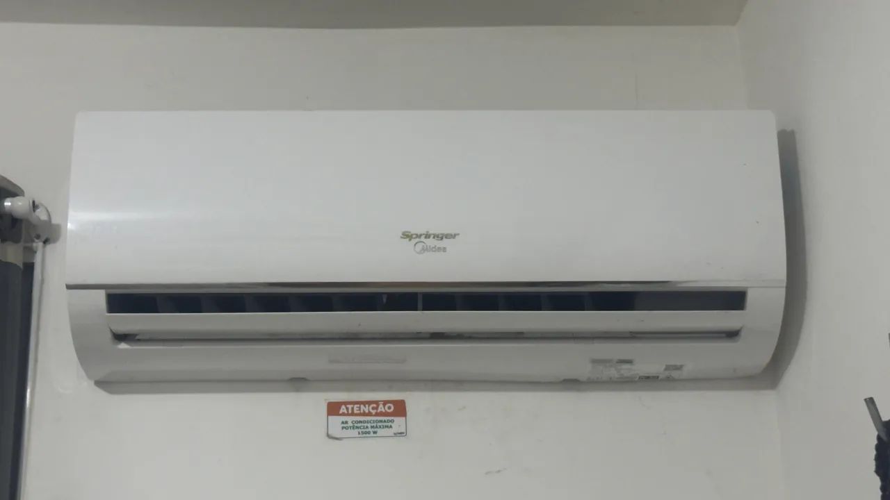 ? AR-CONDICIONADO MIDEA 12.000 BTUs  ? Extremamente conservado 