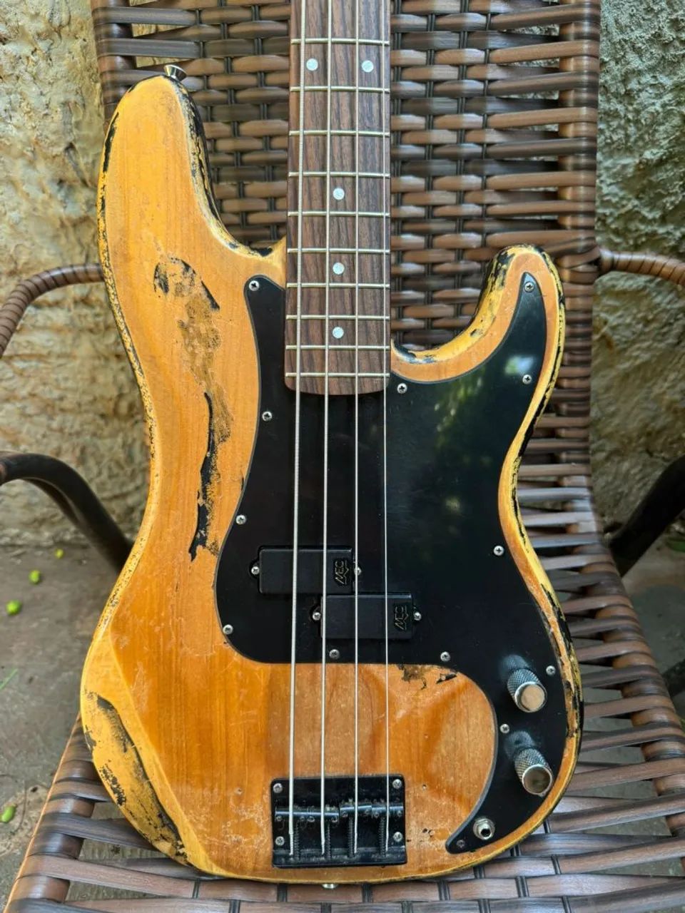Baixo Squier  - Foto 2