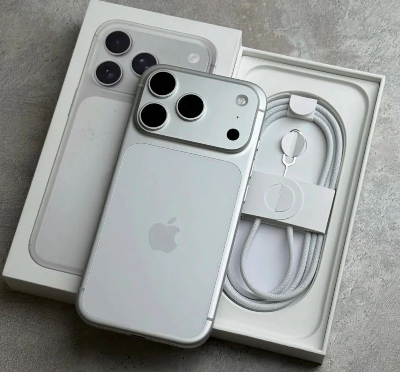 iPhone 17 Pro Max - 256GB - Cinza - Celulares e Smartphones - Sé