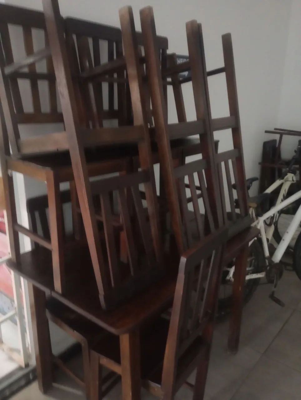 Vendese.           mesas com cadeiras 