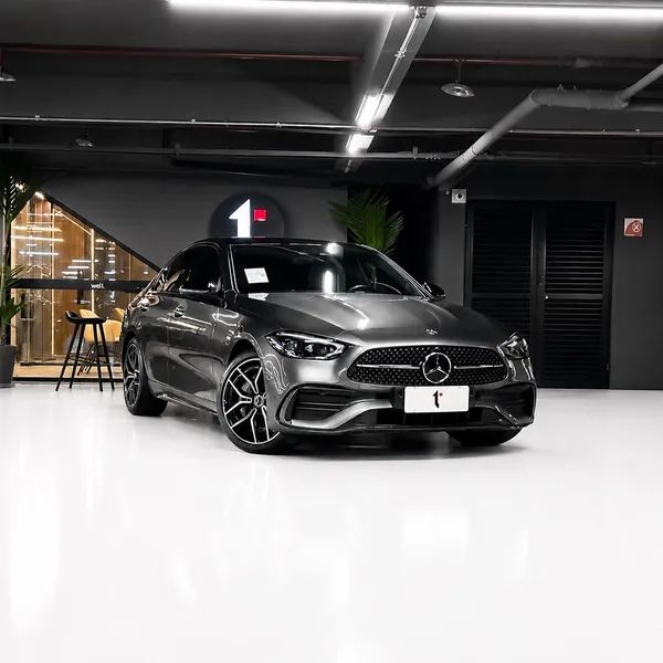Mercedes-Benz C-300 2025