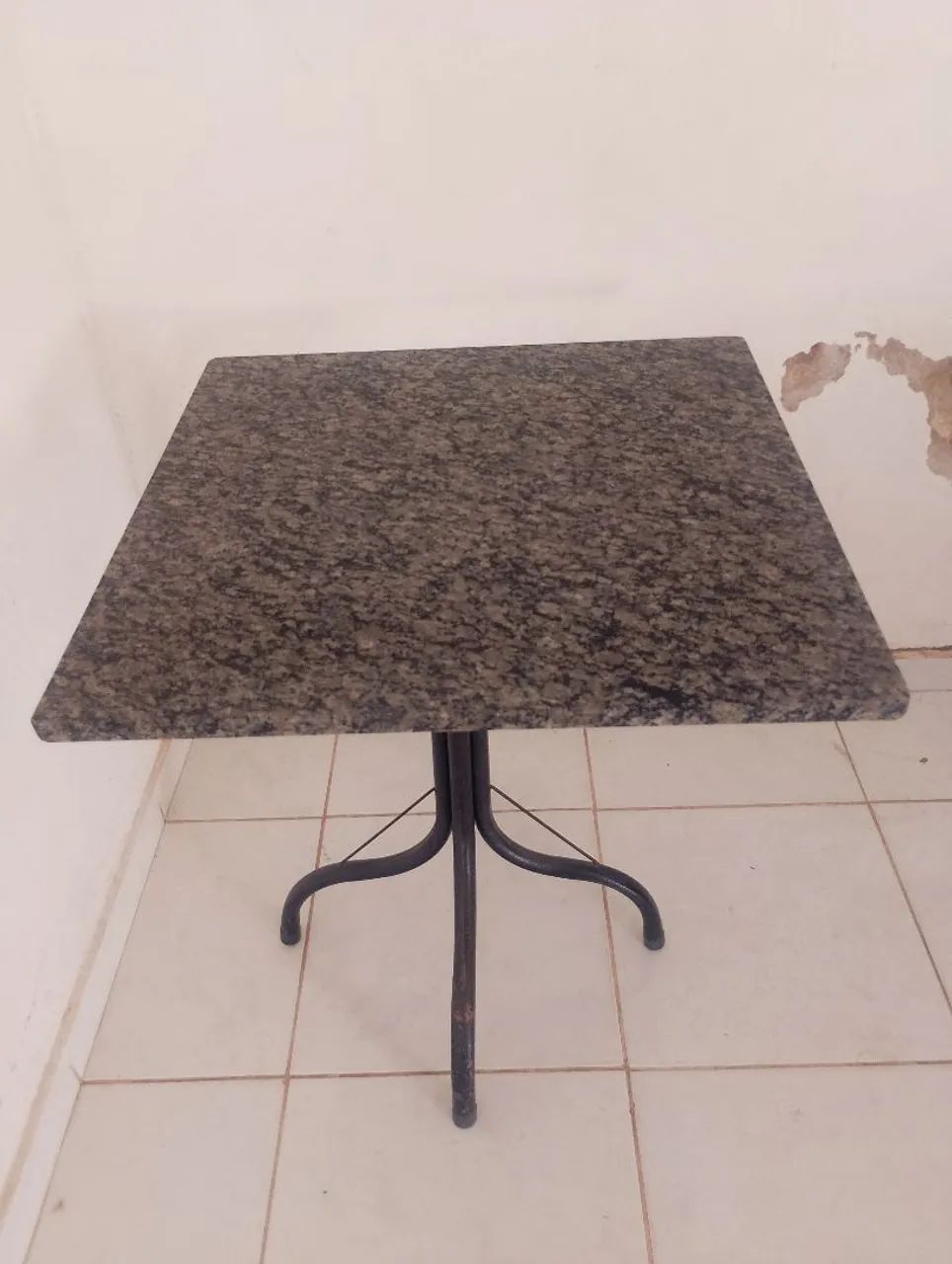 Mesa sem cadeiras  - Foto 2