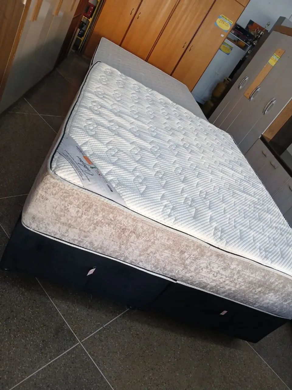 Cama box Queen size Colchão Ortobom molas ensacandas dividimos TB cartão  - Foto 4