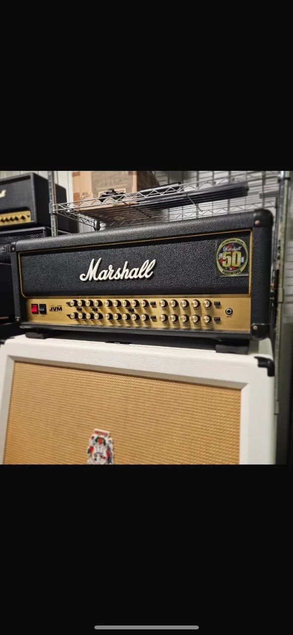 Marshall JVM Satriani 110v com capa e foot  - Foto 3