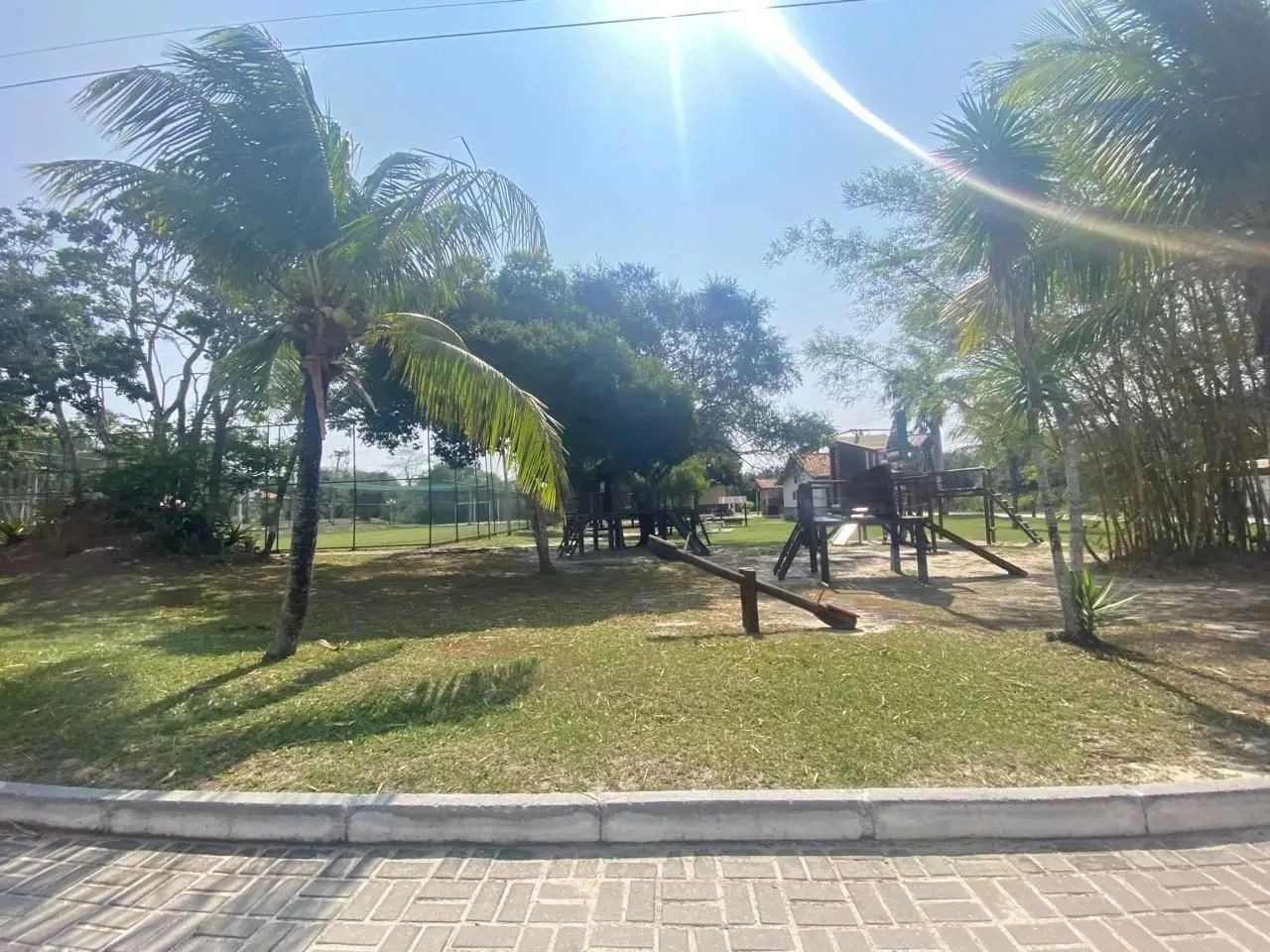 Terreno de 450m² em Condomínio Fechado: Cercado, Limpo e Plano, Pronto para Construir - Foto 8