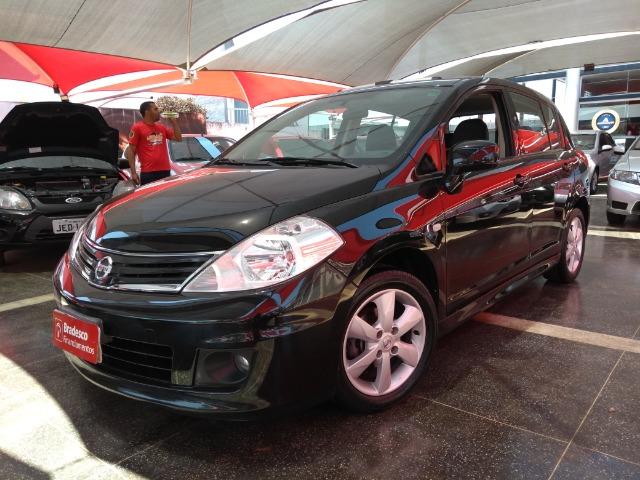 Nissan Tiida SL 1.8 2012/2013 Com Teto Solar Temos Golf Gol Palio Astra Polo Saveiro Civic