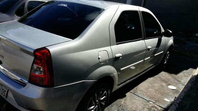 Vende-se Logan Renault 2011 / 2012 - Foto 3