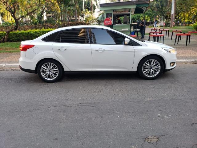 Focus Sedã Fastback SE Plus AT 2016 - Foto 8
