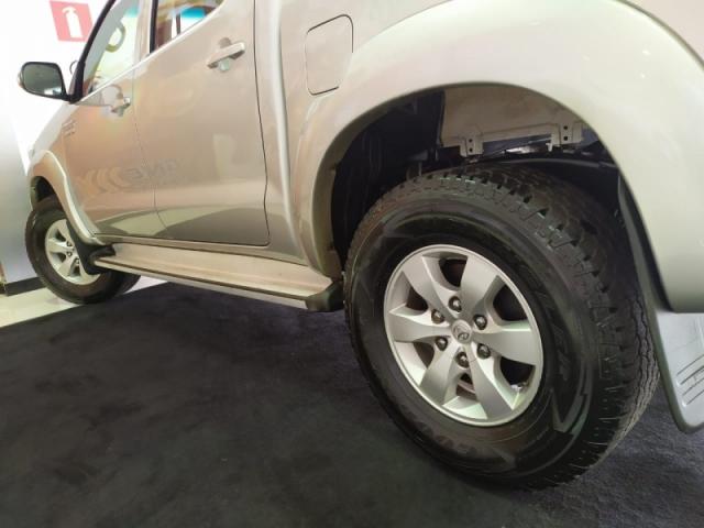 TOYOTA HILUX 3.0 SRV 4X4 CD 16V TURBO INTERCOOLER DIESEL 4P AUTOMATICO. - Foto 10