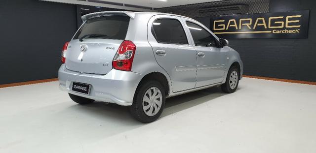 Toyota Etios HB X 2017/2018 - Foto 8