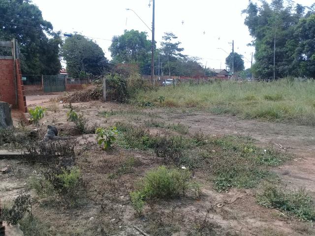 Vendo uma casa ou trocar por carro - Foto 5