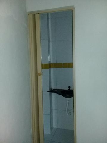Alugo kitnets com água e energia incluído no aluguei - Foto 3
