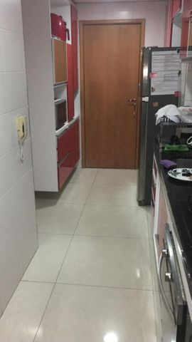 Aluga-se apartamento semi-mobiliado em boa viagem, 03 quartos incluso taxas - Foto 8