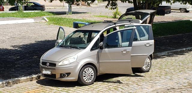 Fiat Idea Essence 1.6 - 16V Flex Manual